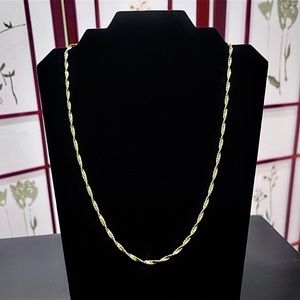 ☃️ Vintage Trifari Chain